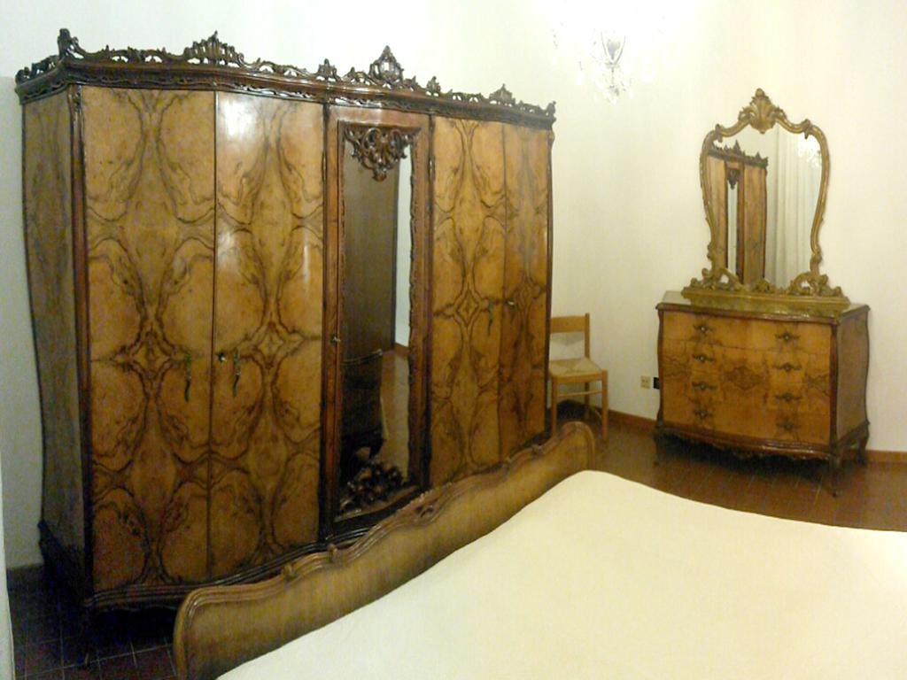 B&B Vintage Pianoro Room photo
